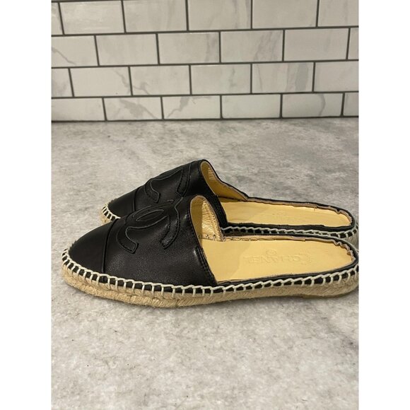 Chanel Espadrille Shoes Womens Size 38 Black Leather CC Logo Mules Slides - Picture 2 of 9